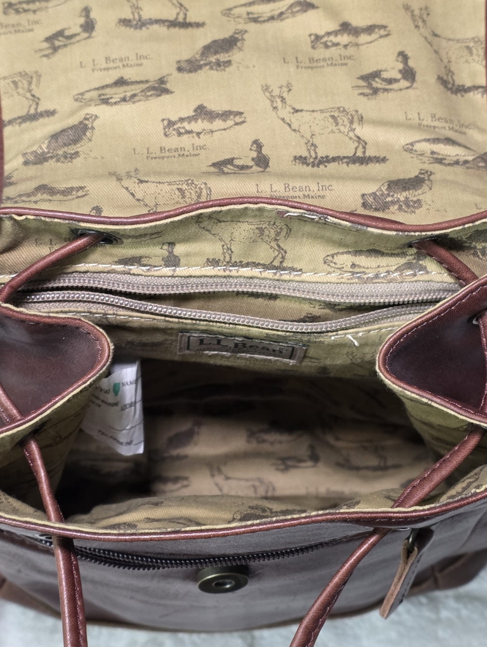 Vintage L.L. Bean Town and Field Leather Rucksack Brown - Picture 7 of 10